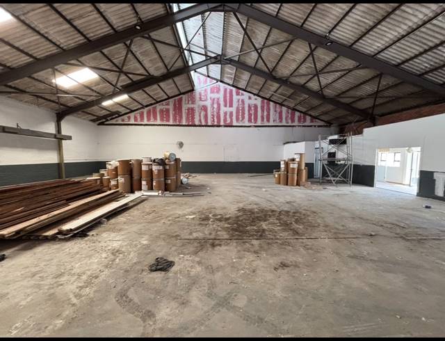 408M² WAREHOUSE TO LET IN EPPING INDUSTRIAL